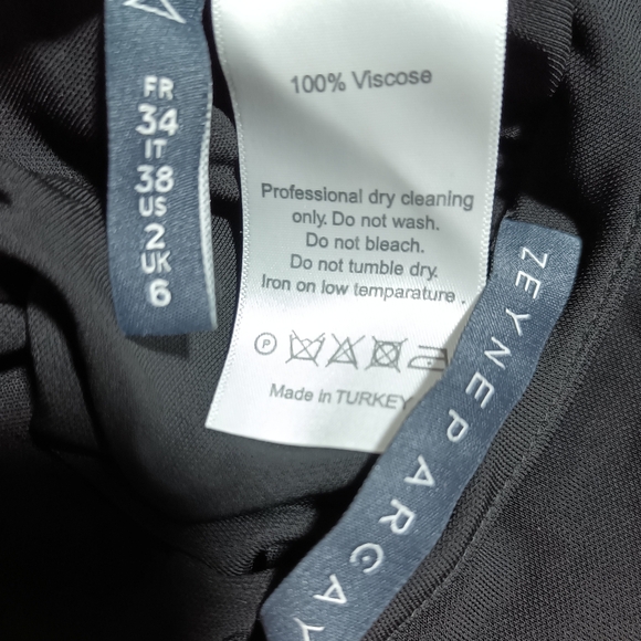 Zeynep Arcay V-Neck Jersey Maxi Dress - Picture 7 of 8